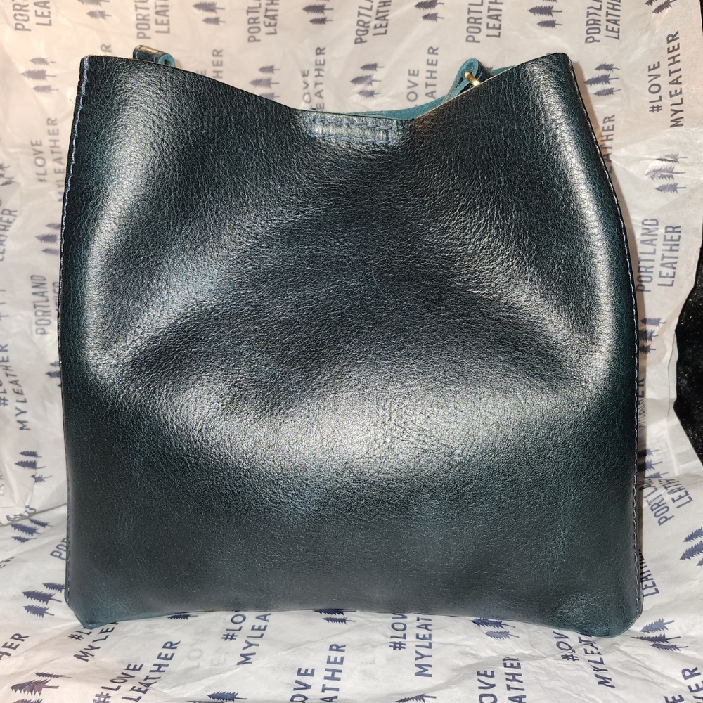Boreal Butterfly Bucket Bag 🦄